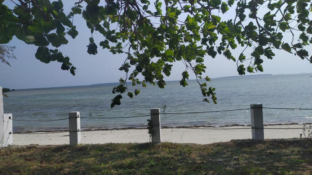 Menai Bay Beach Bungalows Unguja Ukuu Buitenkant foto