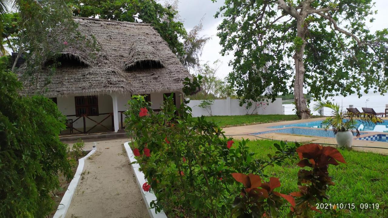 Menai Bay Beach Bungalows Unguja Ukuu Buitenkant foto