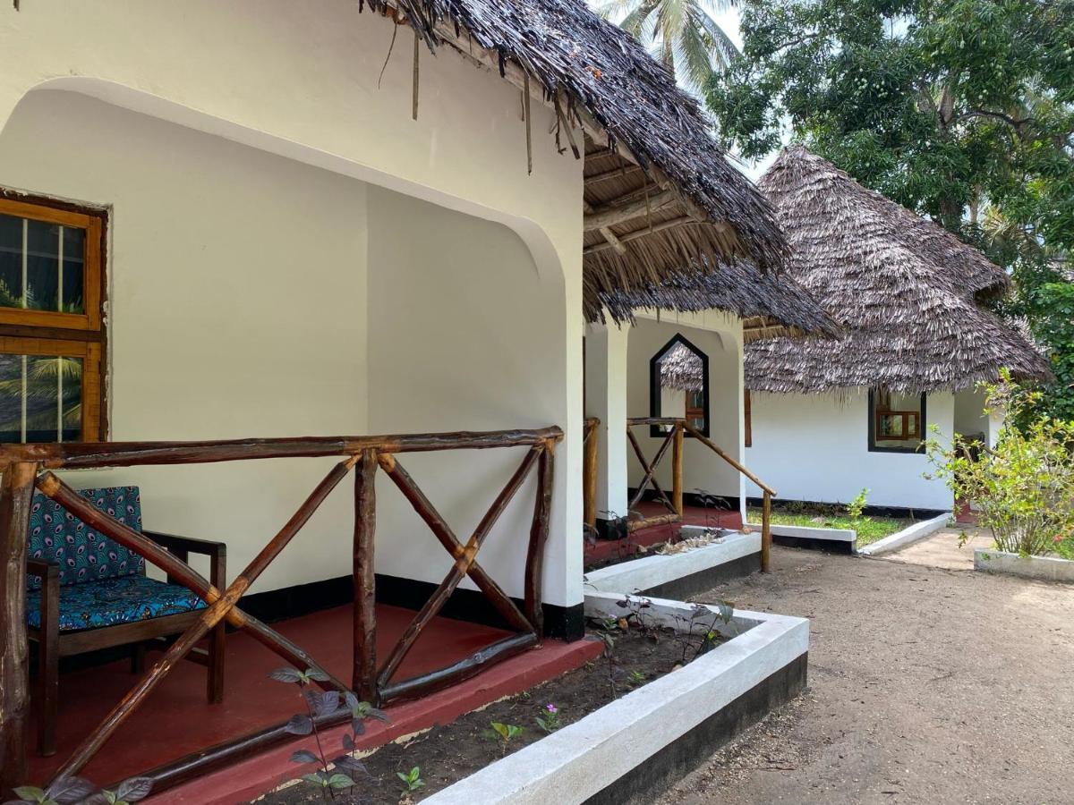 Menai Bay Beach Bungalows Unguja Ukuu Buitenkant foto