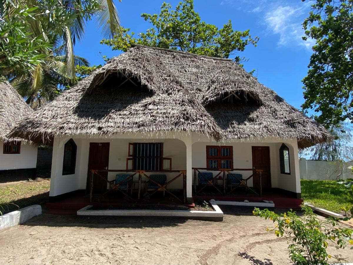 Menai Bay Beach Bungalows Unguja Ukuu Buitenkant foto